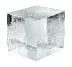 El hielo es un ejemplo común de sólido