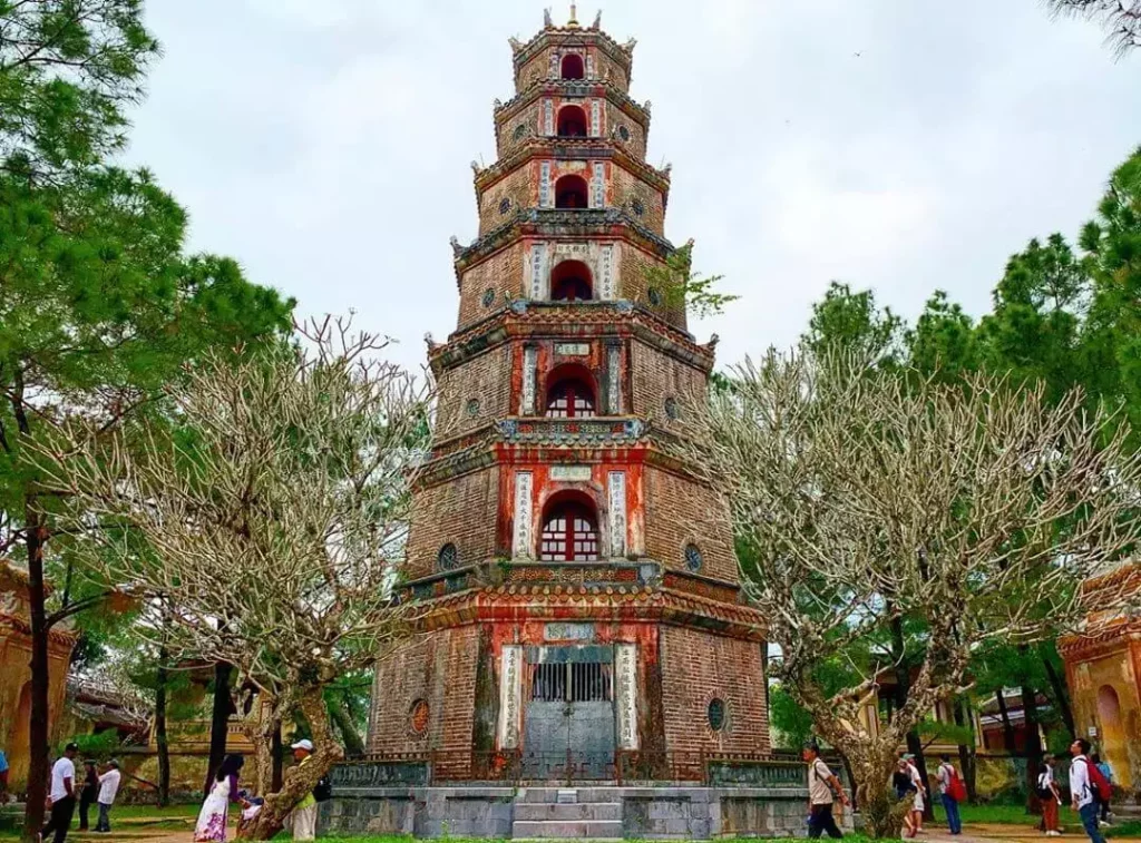 Pagoda de la Dama Celestial, Vietnam