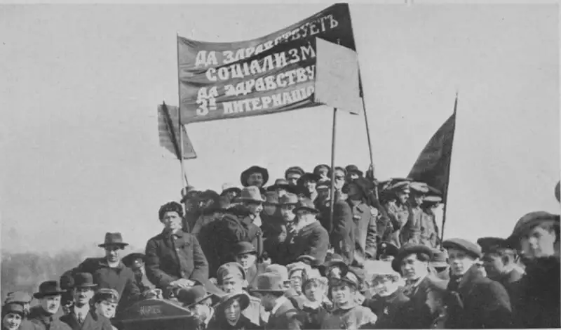 Marchas bolcheviques antes de la Revolución de Octubre Marchas bolcheviques antes de la Revolución de Octubre