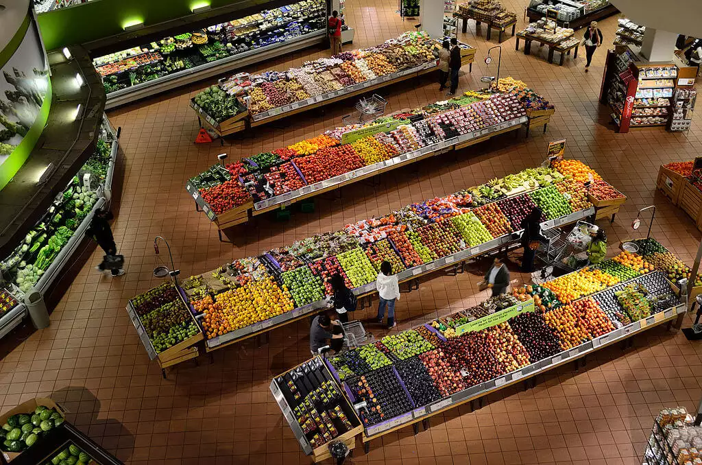 Sección completa de un supermercado canadiense