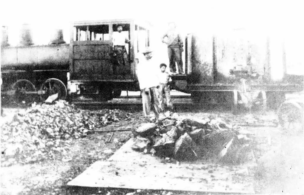 Locomotora con material para el puerto, El Boleo