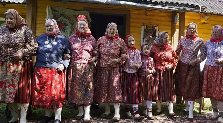 Mujeres estonias de la tribu Kihnu, último matriarcado en Europa