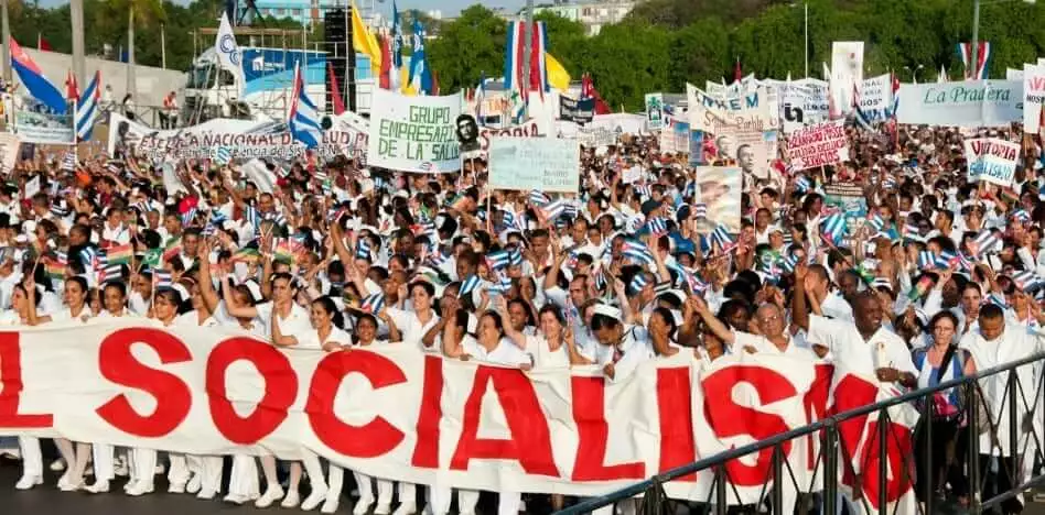 Marchas socialistas en Cuba