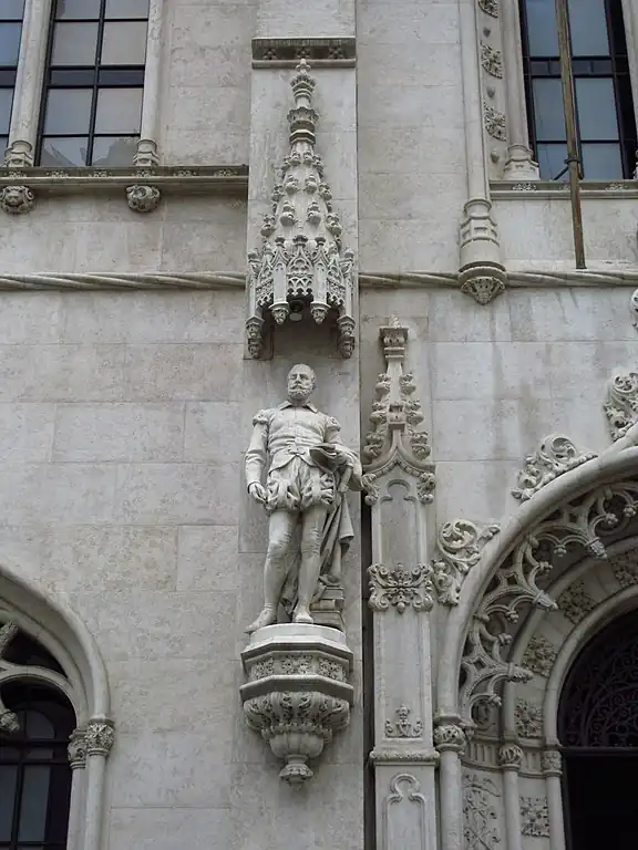 Luis de Camões Luis de Camões, fachada del Real Gabinete Português de Leitura en Río de Janeiro